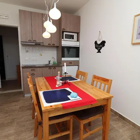 Trstenica-one Bedroom With Balcony C Апартаменты *